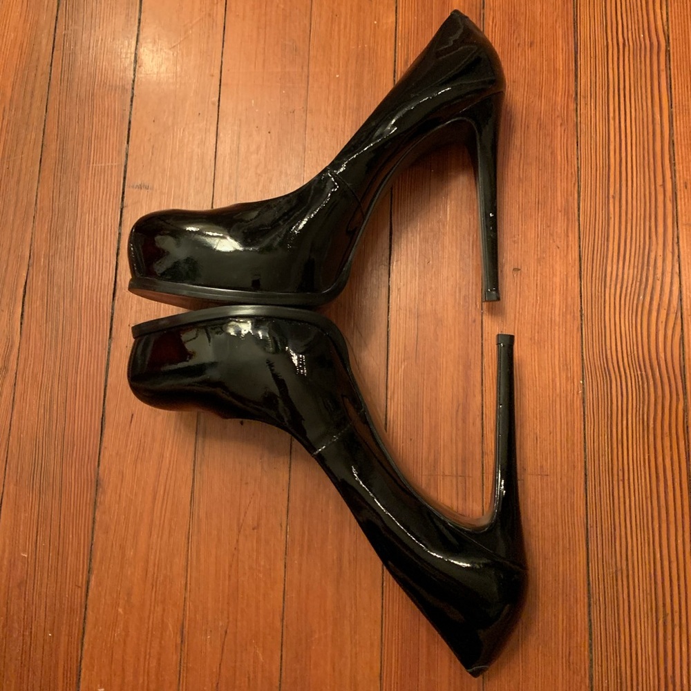 Black Kelsi Dagger Patent Leather Pumps